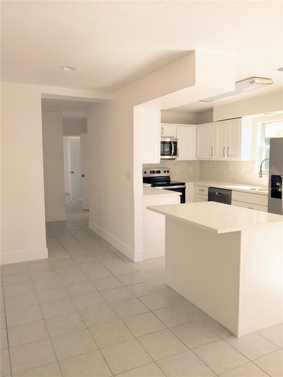 Picture of 1800 Montana Avenue Ne, St Petersburg FL 33703