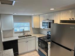 Picture of 811 Russell Lane Unit 309, Brandon, FL 33510