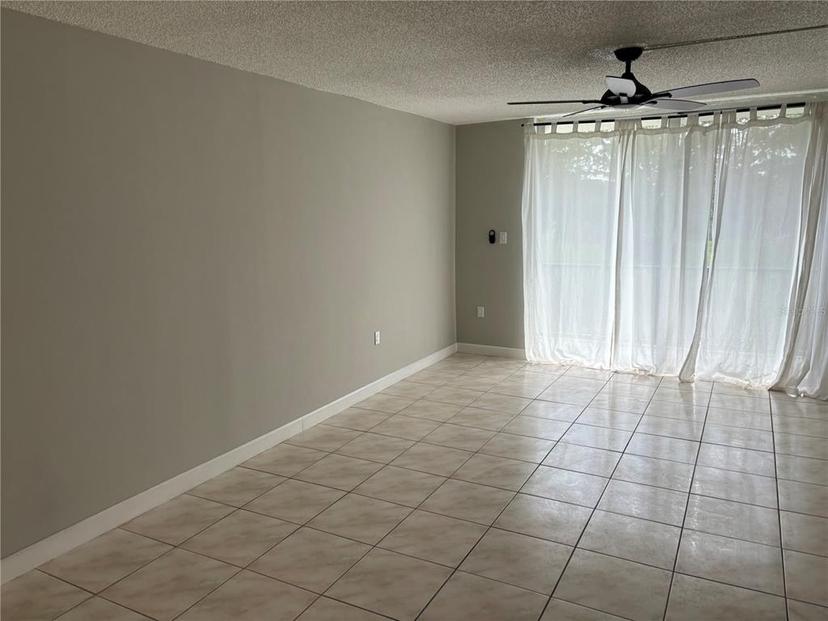 Picture of 811 Russell Lane Unit 309, Brandon FL 33510