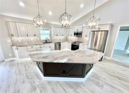 Picture of 6425 SW 180Th Circle, Dunnellon, FL 34432