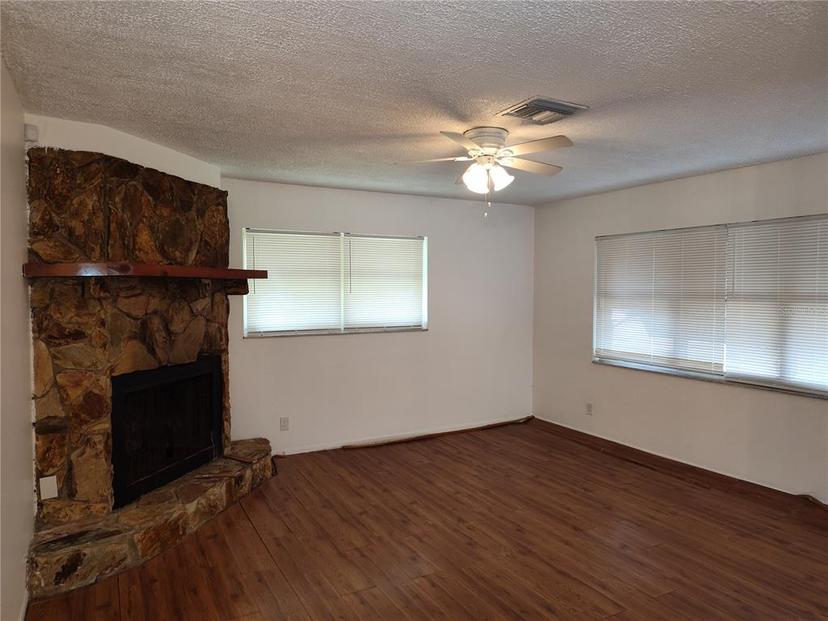 Picture of 824 62Nd Avenue Ne, St Petersburg FL 33702