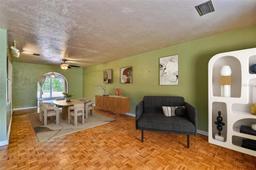 Picture of 4700 NW 19Th Place, Gainesville, FL 32605