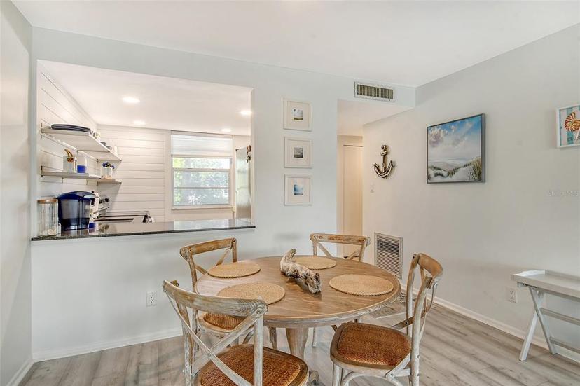 Picture of 4360 Chatham Drive Unit F204, Longboat Key FL 34228