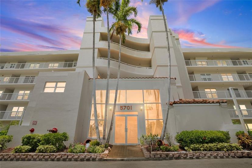 Picture of 5701 Bahia Del Mar Circle Unit 507, St Petersburg FL 33715