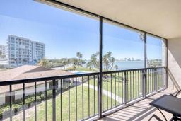 Picture of 100 Oakmont Lane Unit 301, Belleair, FL 33756