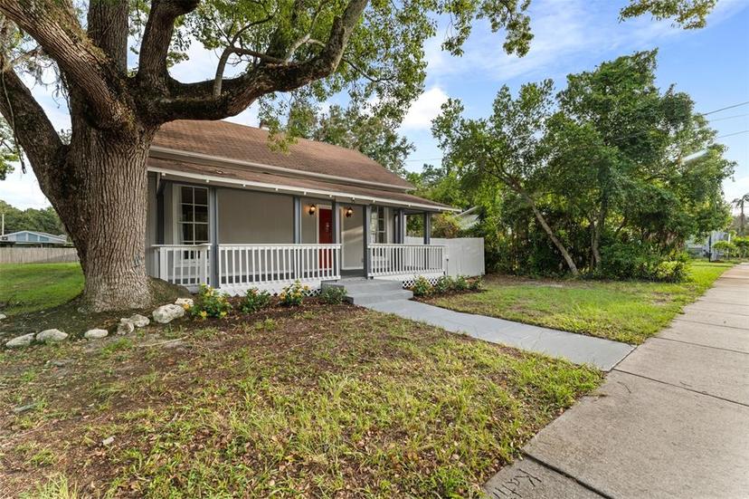 Picture of 55 W Lemon Street, Tarpon Springs FL 34689