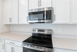 Picture of 883 Griffon Avenue, Lake Alfred, FL 33850