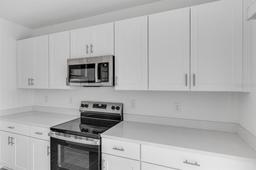 Picture of 349 River Front Way, Edgewater, FL 32141