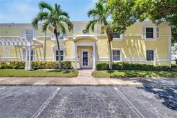 Picture of 5005 Coquina Key Drive Se Unit B, St Petersburg, FL 33705