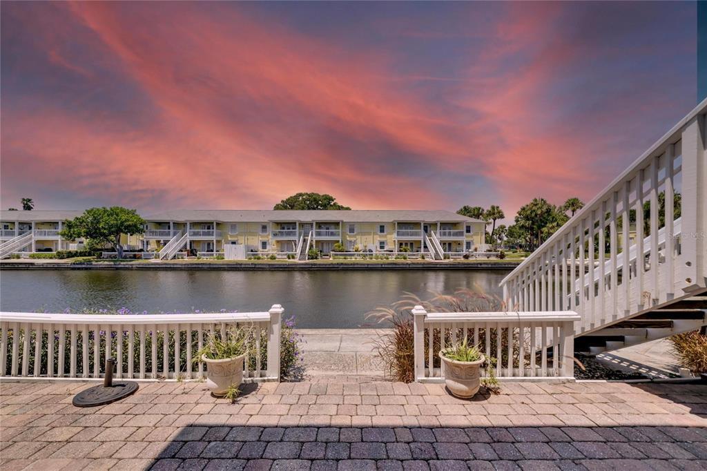 Picture of 5005 Coquina Key Drive Se Unit B, St Petersburg, FL 33705
