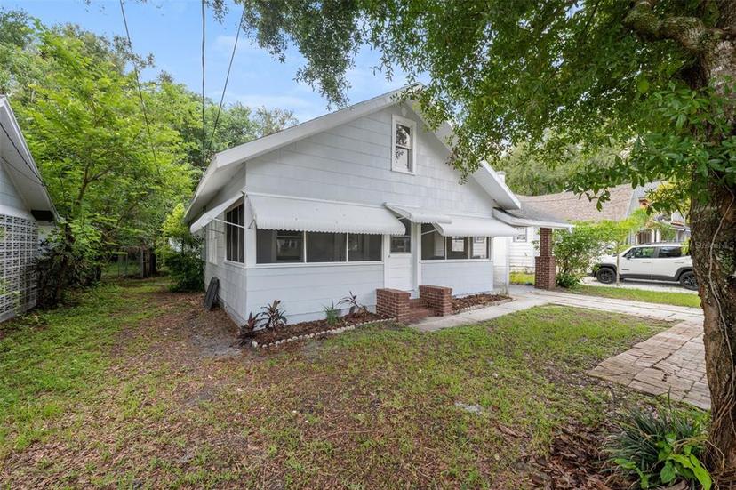 Picture of 450 Avenue B Ne, Winter Haven FL 33881
