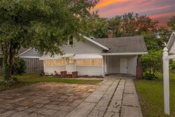 Picture of 450 Avenue B Ne, Winter Haven, FL 33881