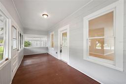 Picture of 450 Avenue B Ne, Winter Haven, FL 33881