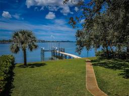 Picture of 311 Sunset Drive N, St Petersburg, FL 33710