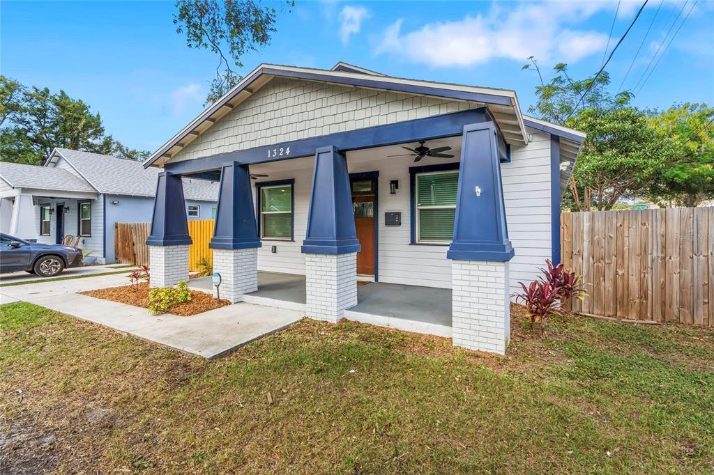 Picture of 1324 E Giddens Avenue, Tampa, FL 33603
