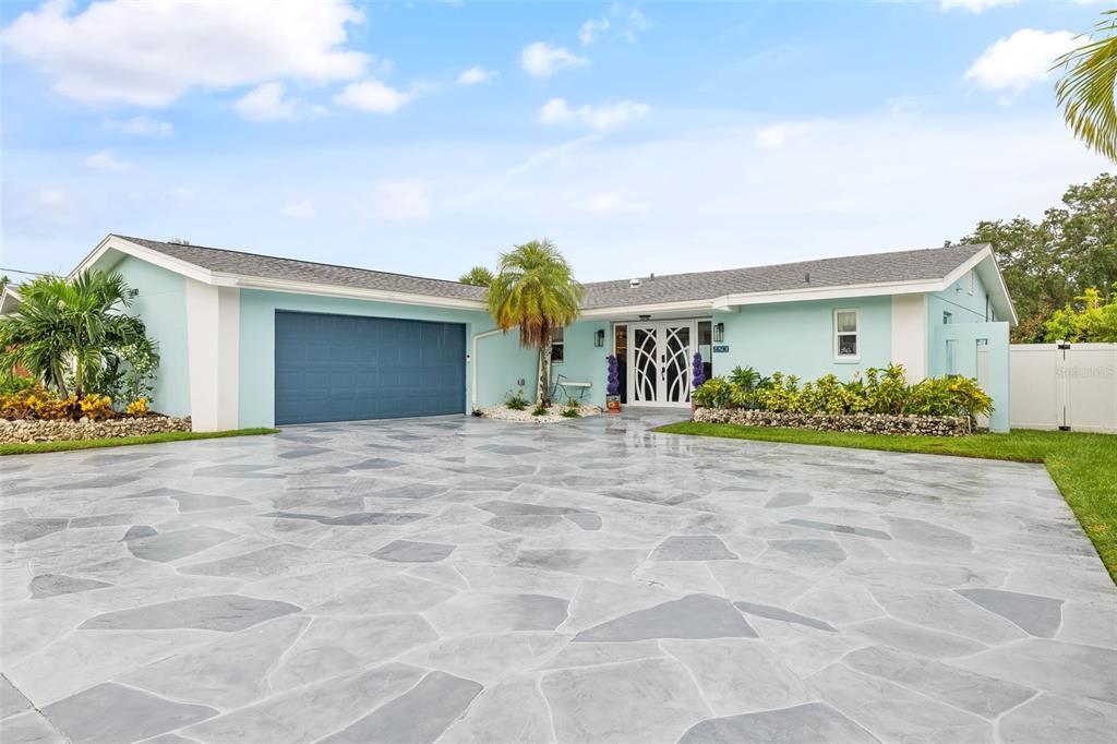 Picture of 5690 Bayview Drive, Seminole, FL 33772