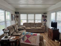 Picture of 6823 Mount Quincy Drive Ne Unit 364, St Petersburg, FL 33702