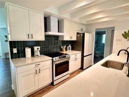 Picture of 1503 Edna Ave Nw, Largo, FL 33770