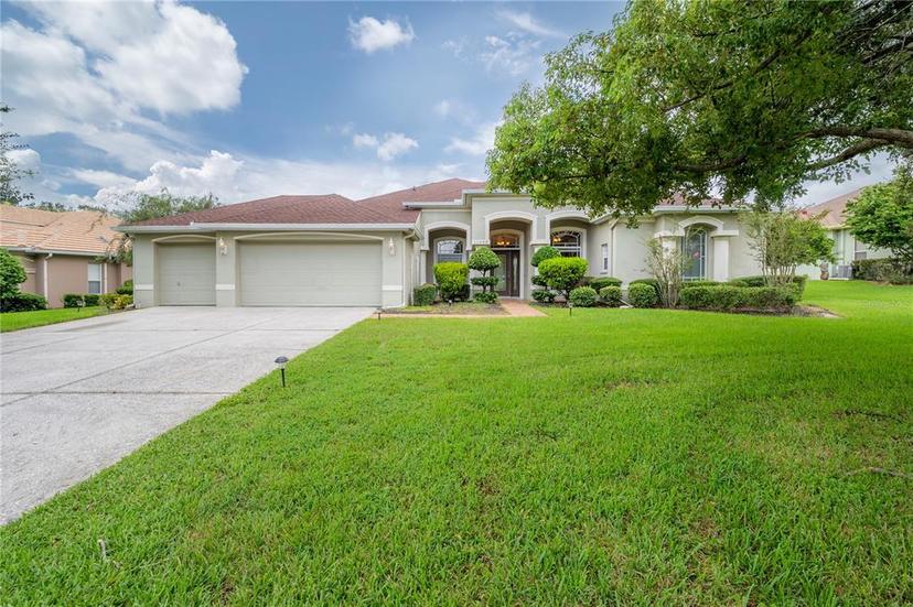 Picture of 13049 Thoroughbred Drive, Dade City FL 33525