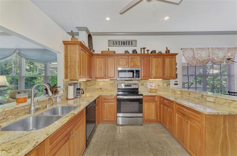 Picture of 546 Fallbrook Drive, Venice FL 34292