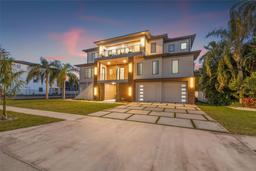 Picture of 5966 Bayview Circle S, St Petersburg, FL 33707