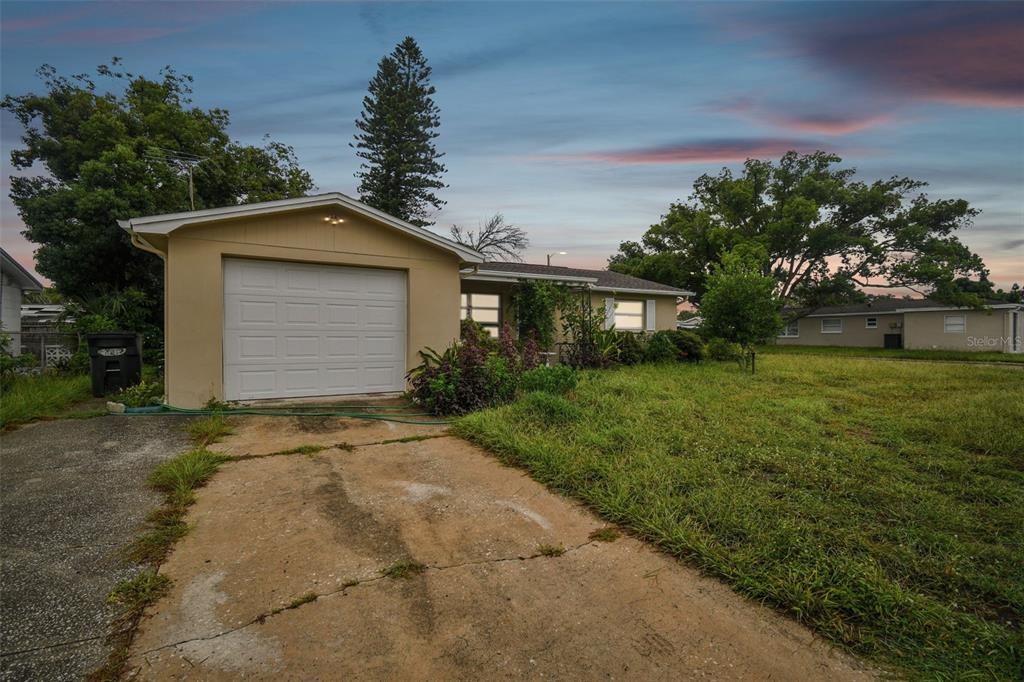 Picture of 1240 Chelsea Lane, Holiday, FL 34691