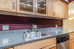 Picture of 4611 W Fig Street Unit 304, Tampa, FL 33609