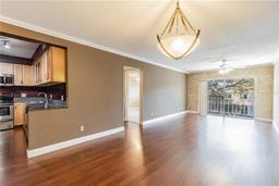 Picture of 4611 W Fig Street Unit 304, Tampa, FL 33609