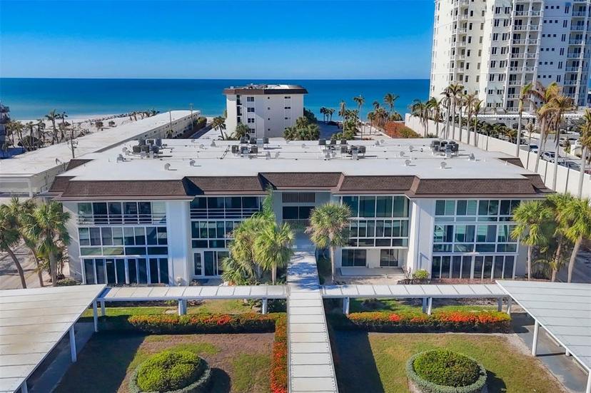 Picture of 2100 Benjamin Franklin Drive Unit 105, Sarasota FL 34236