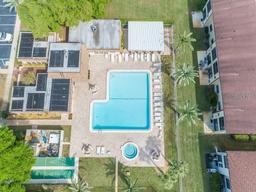 Picture of 2400 Winding Creek Boulevard Unit 25-101, Clearwater, FL 33761