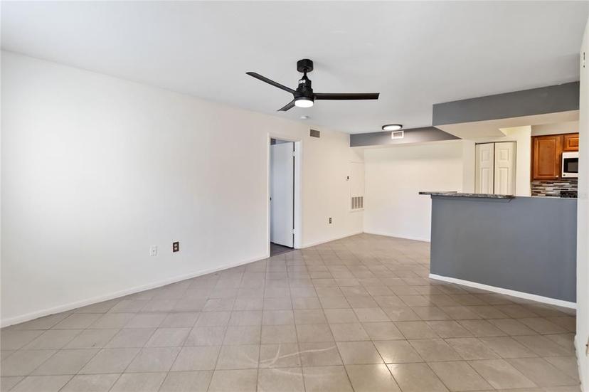 Picture of 3032 Parkway Boulevard Unit 201, Kissimmee FL 34747
