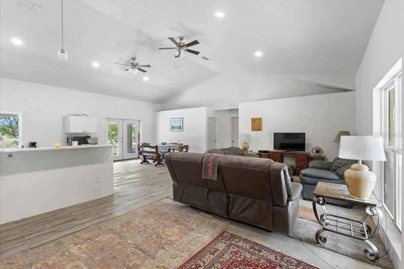 Picture of 7340 NW 21St Avenue, Bell FL 32619