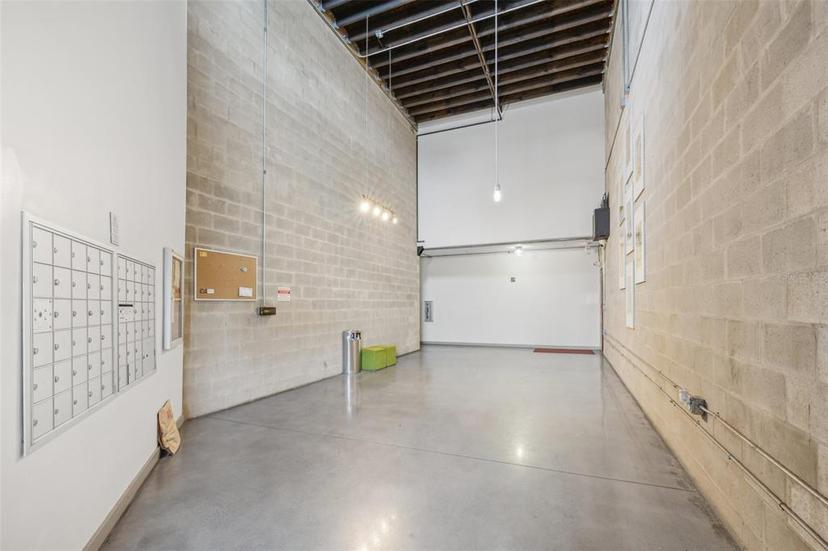 Picture of 2001 E 2Nd Avenue Unit 22, Tampa FL 33605