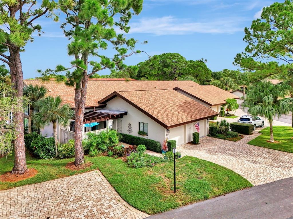Picture of 3124 Windrush Bourne Unit 10, Sarasota, FL 34235