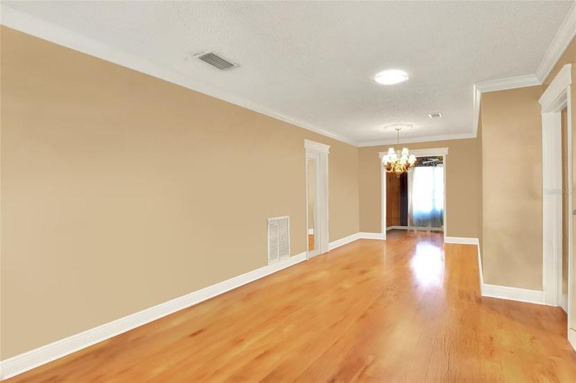 Picture of 731 E Lumsden Road, Brandon FL 33511