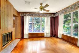 Picture of 731 E Lumsden Road, Brandon, FL 33511