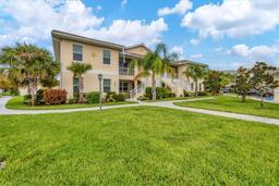 Picture of 200 Gardens Edge Drive Unit 213, Venice, FL 34285