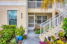 Picture of 200 Gardens Edge Drive Unit 213, Venice, FL 34285