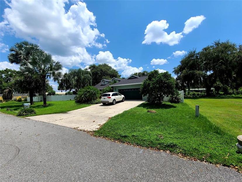 Picture of 1211 Cr 436, Lake Panasoffkee FL 33538