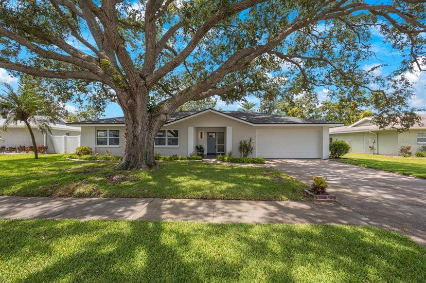 Picture of 1995 Arvis Circle E, Clearwater FL 33764