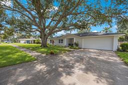 Picture of 1995 Arvis Circle E, Clearwater, FL 33764