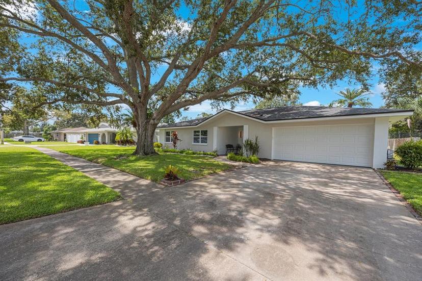 Picture of 1995 Arvis Circle E, Clearwater FL 33764