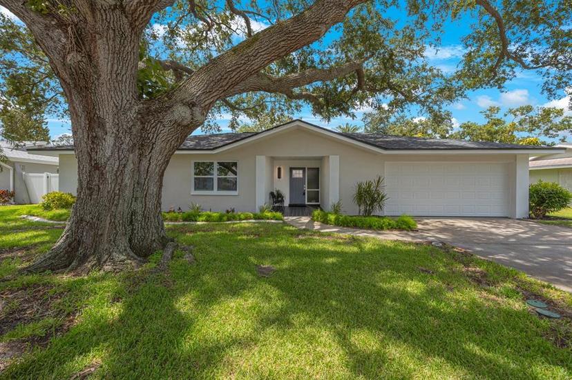 Picture of 1995 Arvis Circle E, Clearwater FL 33764