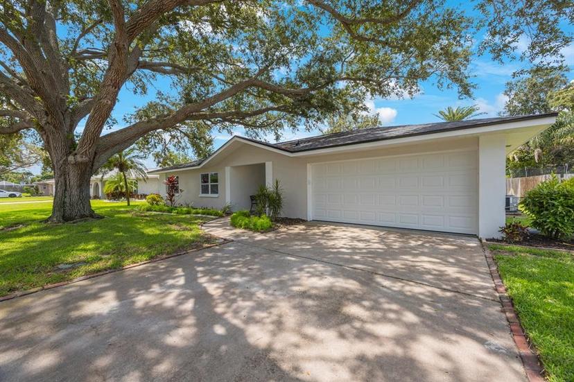 Picture of 1995 Arvis Circle E, Clearwater FL 33764