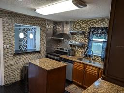 Picture of 11543 SE 58Th Court, Belleview, FL 34420