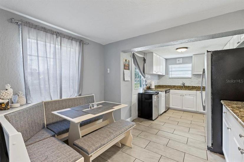 Picture of 105 2Nd Avenue Se, Ruskin FL 33570