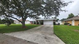 Picture of 7438 Floral Circle W, Lakeland, FL 33810
