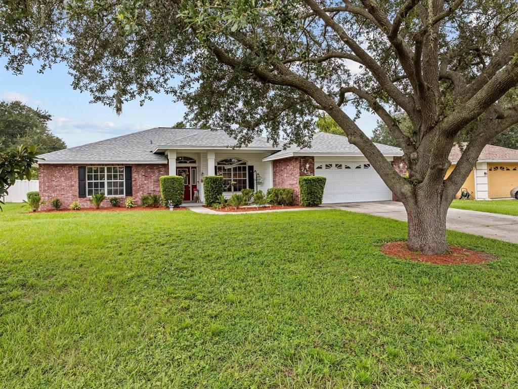 Picture of 7438 Floral Circle W, Lakeland, FL 33810