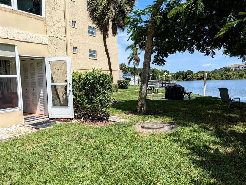 Picture of 3697 Lake Bayshore Drive Unit H-109, Bradenton FL 34205