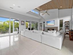Picture of 705 Jungle Queen Way, Longboat Key, FL 34228